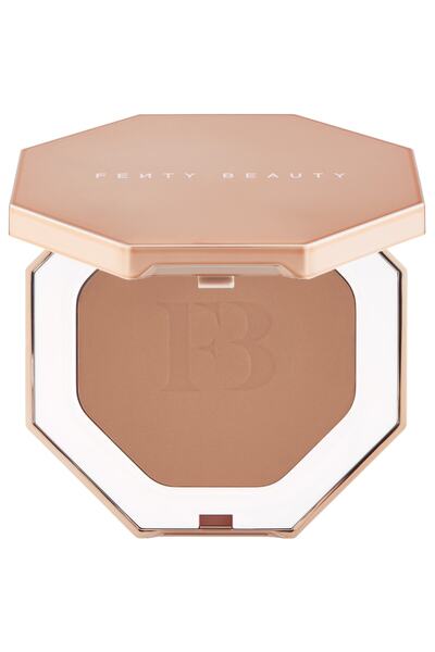 FENTY BEAUTY Sun Stalk'r Instant Warmth Bronzer Pudra