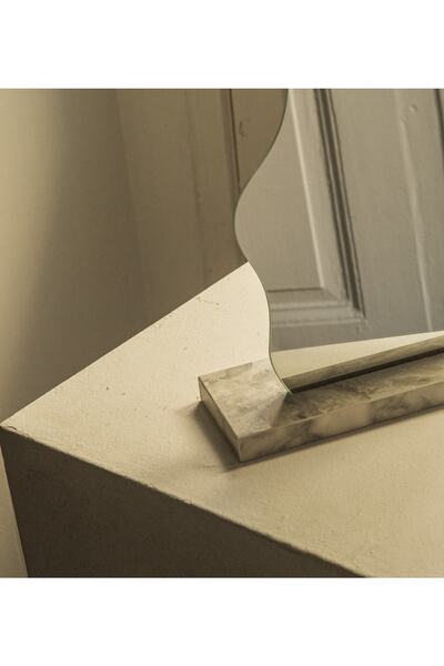 FNC CONCEPT Makyaj Aynası Asimetrik Ayna Dekoratif Selfie Aynası Ev Dekorasyon 20x25 Cm