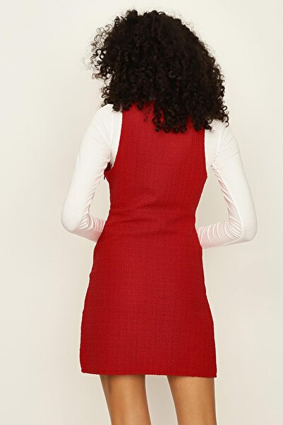 Select Moda Γυναικείο φόρεμα με κόκκινο κουμπί με λεπτομέρειες