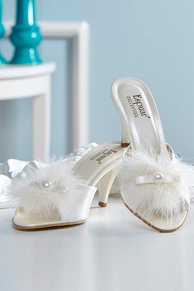Espuar Women's Ecru Furry Pearl Decorated Dowry and Home Slippers