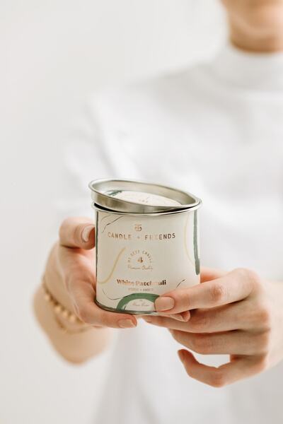 Candle and Friends No.4 White Patchouli Teneke Mum 220 gr