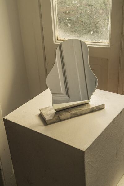 FNC CONCEPT Makyaj Aynası Asimetrik Ayna Dekoratif Selfie Aynası Ev Dekorasyon 20x25 Cm