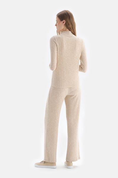 Dagi Beigefarbene Camisole-Hose mit elastischem Bund