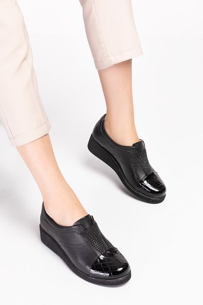 Akgün Terlik Pantofi confortabili, din piele naturală, cu talpă anatomică, crocodil negru