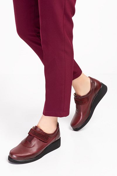 Akgün Terlik Pantofi confortabili din piele naturală de damă, roșu Claret, cu velcro, cu talpă anatomică