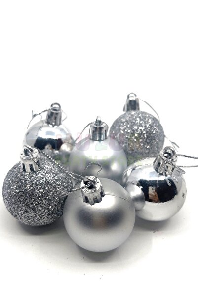 Huzur Party Store Πρωτοχρονιάτικη ασημί πολύχρωμη γυαλιστερή μπάλα Cici - 4 εκ. Σετ 6 Πρωτοχρονιάτικες γκρι μπάλες με κορδόνια από πεύκο