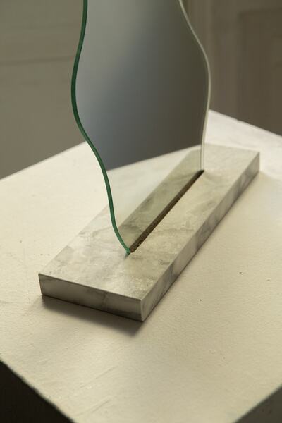 FNC CONCEPT Makyaj Aynası Asimetrik Ayna Dekoratif Selfie Aynası Ev Dekorasyon 20x25 Cm