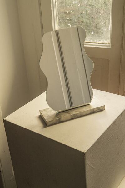 FNC CONCEPT Makyaj Aynası Asimetrik Ayna Dekoratif Selfie Aynası Ev Dekorasyon 20x28 Cm