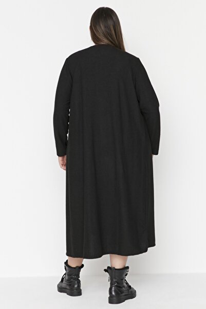 Trendyol Curve Μαύρη πλεκτή ζακέτα και σετ φορέματος σε μεγάλο μέγεθος - TBBAW23AH00004