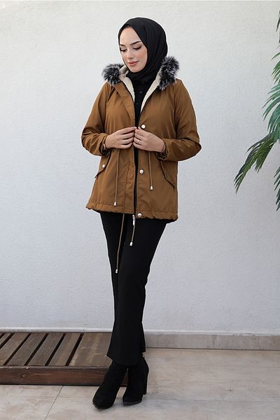 Bestenur Berfin Hijab Coat 364 - Tan s dvojitými kapsami a kožešinou