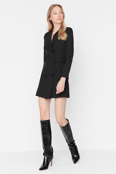 Trendyol Collection Detailní tkané šaty s černým knoflíkem TWOAW23EL00291