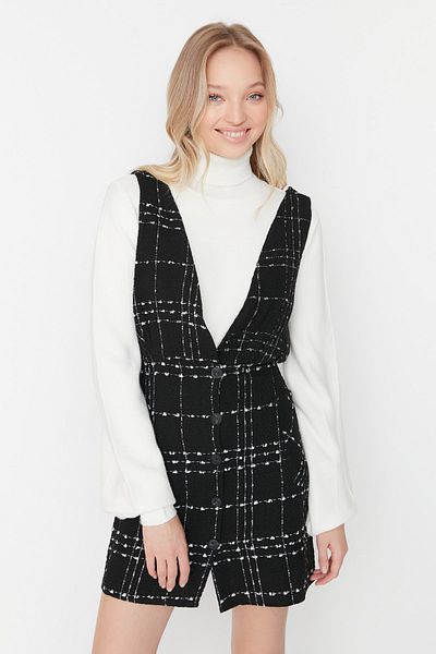 Trendyol Collection Schwarzes kariertes Mini-Gilet-Kleid mit V-Ausschnitt - Twoaw21el0319