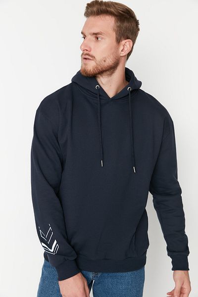Trendyol Collection Marineblaues, übergroßes Fleece-Sweatshirt mit Textaufdruck - TMNAW23sw00024