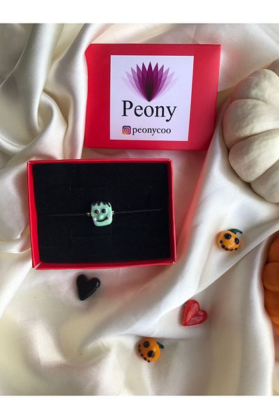 PEONY - peonyofficiall Halloween Halloween Frankestein Glass Murano Bracelet Black String Bracelet
