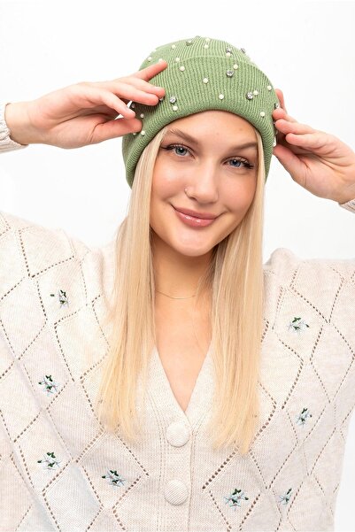 Saria Moda قبعة أنيقة بتفاصيل حجر اللؤلؤ