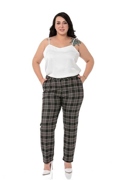 DISENTIS MODEST Large Size Black Emerald Plaid Trousers with Narrow Leg Pockets