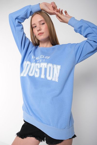 MODAGEN Hanorac oversize cu gât crew cu imprimeu Houston, albastru baby