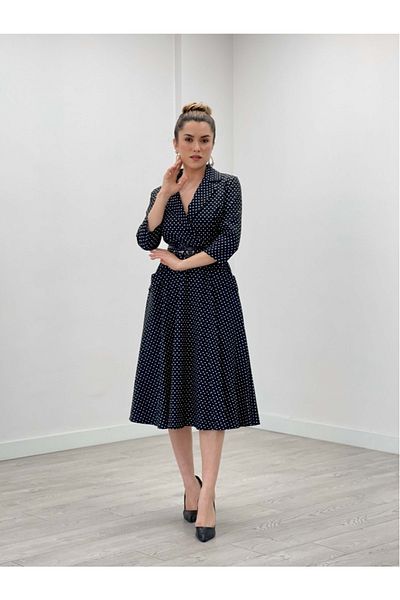 giyimmasalı Rochie midi cu detaliu cu buline din material creponat negru