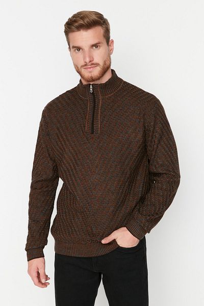 Trendyol Collection Brauner Slim-Fit Slim-Fit-Strickpullover mit halbem Rollkragen und Reißverschluss TMNAW23KZ00175