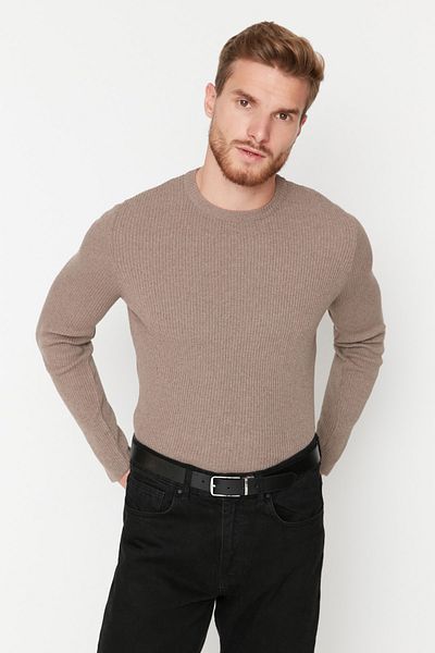 Trendyol Collection Mink Fitted Narrow Fit Crew Neck Basic Sweater TMNAW23KZ00195