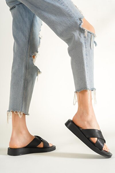 Capone Outfitters Černé dámské pantofle Capone s křížovým popruhem