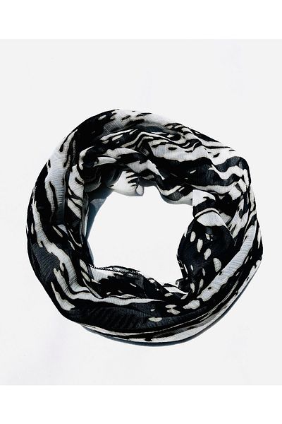 kubbe White Black Transitional Chiffon Scarf
