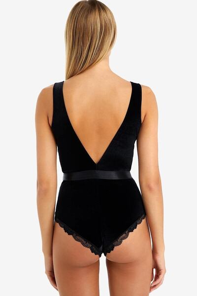 AYYILDIZ 2046 Black Velvet Body