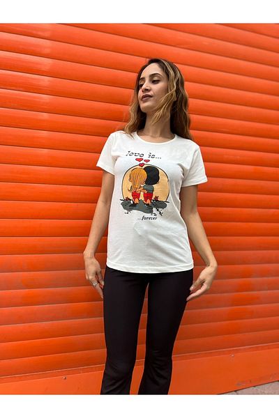 Yerli Tricou tricotat semi-mutat alb cu imprimeu Love Is Forever