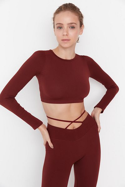 Trendyol Collection Braune, nahtlose, kurze, gerippte Sportbluse TWOAW23SS00009
