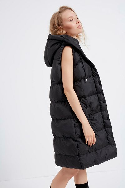 MEECY Women's Black Long Vest