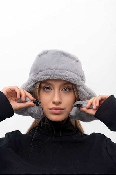 Saria Moda Faux Fur Snow Beret-Hat with Headphones
