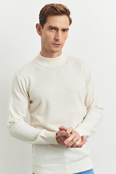 ALTINYILDIZ CLASSICS Erkek Ekru Standart Fit Normal Kesim Yarım Balıkçı Yaka Yünlü Triko Kazak