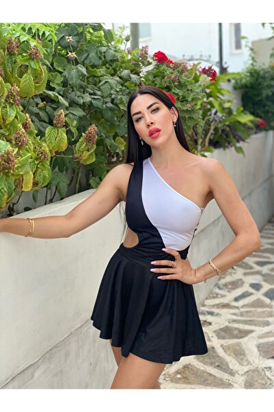 KAYAHAN COLLECTION Siyah Beyaz Asımetrik Kloş Mini Elbise