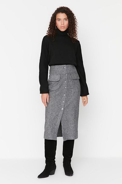 Trendyol Collection Grauer, mit Taschen verzierter, geknöpfter Midirock aus Kaschmir-Stoff TWOAW23ET00323