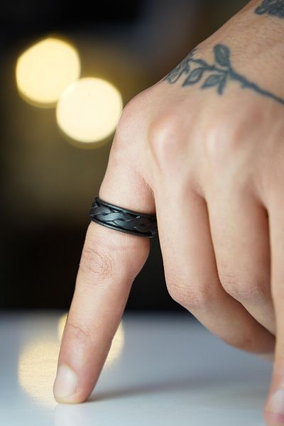 The Collection Spiral Model Adjustable Men's Black Wedding Band Ring