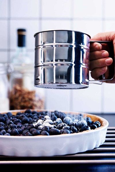 Orvila Metal Cake and Pastry Decorating Apparatus | Flour Sieve - Powdered Sugar Sieve