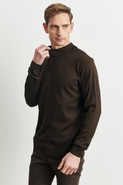 ALTINYILDIZ CLASSICS Мъжки вълнен плетен пуловер с кафява стандартна кройка и половин висока яка