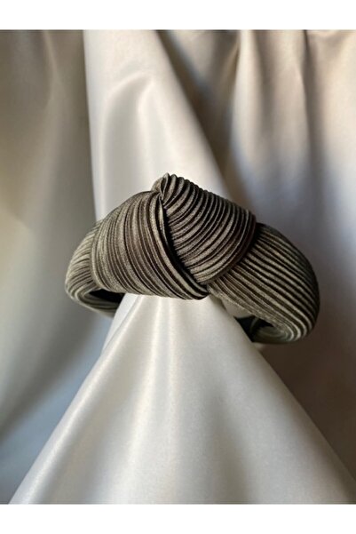 Hedef Bijuteri تاج نسائي معقود من قماش الساتان المضغوط باللون الأخضر، تاج