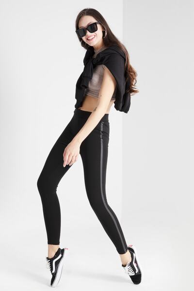 tytbtkcom Vera - Yanda Şerit Derili Düz 7/8 Boy Siyah Tayt - 20017