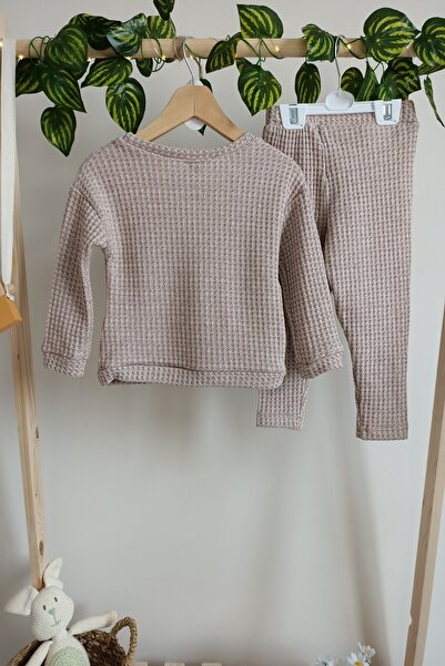 DFN Комплект от две части с бродирана текстурирана материя с цветя (подходящ за ясла/детска градина)