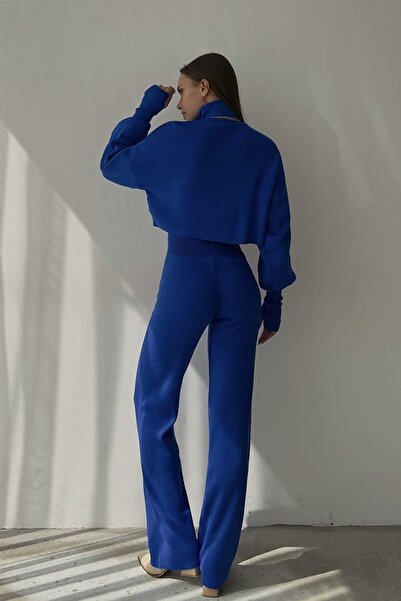 vuvutasarım Set de tricotaje albastre flexibile brodate cu gât cu gât și pantaloni de tricotaj albastru cu talie înaltă 015