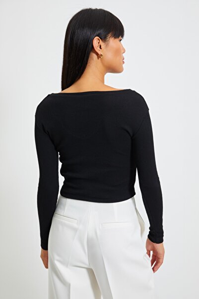 Trendyol Collection Fekete-fehér 2 csomagos Crop illeszkedő V-nyakú bordázott rugalmas kötött blúz TWOAW22BZ0129