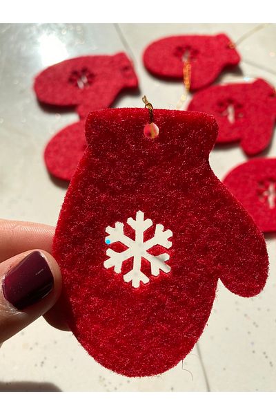 Mini Tasarım Atölyem Red Felt Gloves Christmas Tree Ornament