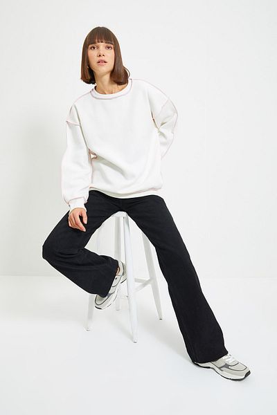 Trendyol Collection Ecru Oversize/Wide Fit Karyoka Prošívaná tlustá fleecová pletená mikina TWOAW22SW0267