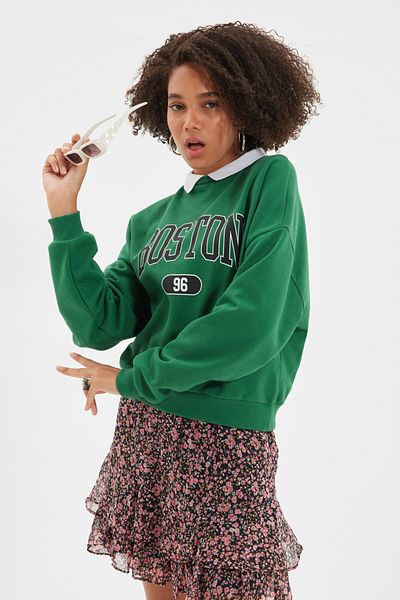 Trendyol Collection Grünes bedrucktes Boyfriend-Sweatshirt aus dickem Fleece innen TWOSS21SW0171