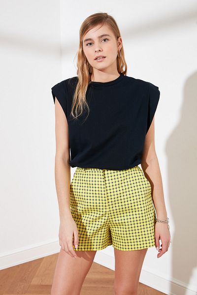 Trendyol Collection Námořnická modrá 100% bavlněný vatový vzhled Základní pletené tričko s výstřihem TWOSS20TS0021