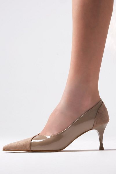 Mio Gusto Wendy Damenschuhe mit Absatz aus Wildleder und Lackleder in Nerzfarbe