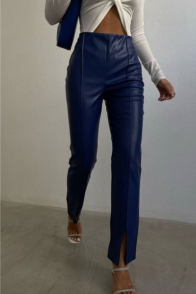 lovebox Pantaloni de damă din piele artificială albastră cu talie înaltă, cu detaliu de picior cu fante 200022