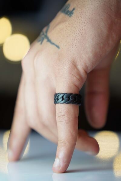 The Collection حلقة نموذج سلسلة سوداء قابلة للتعديل