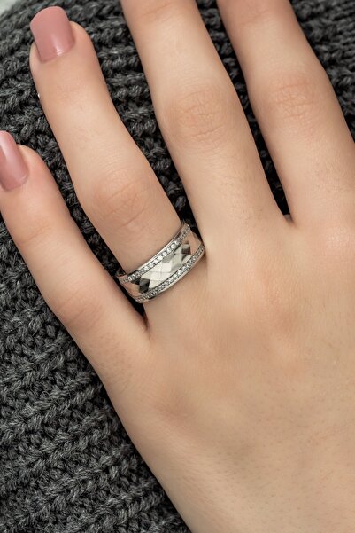 ALYANSEVİM Yeni Tasarım Taşlı 925 Gümüş Tek Alyans Yüzük